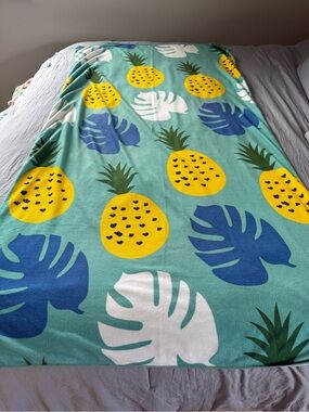 Summer & Rose Pineapple Towel